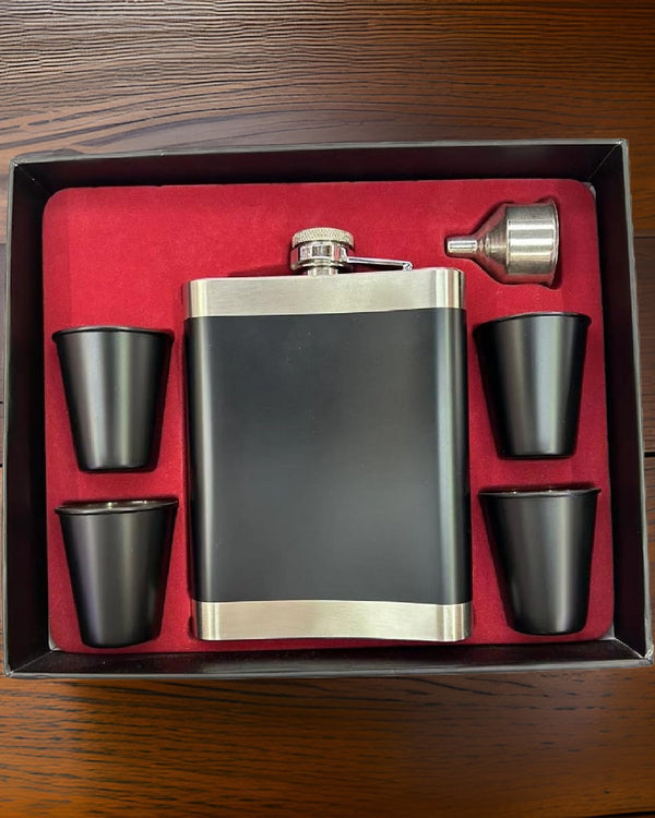 Stainless Steel Hip Flask with Funnel and 4 Glasses